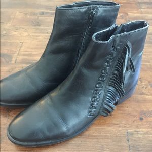 TOPSHOP Black Ankle Boots barely worn